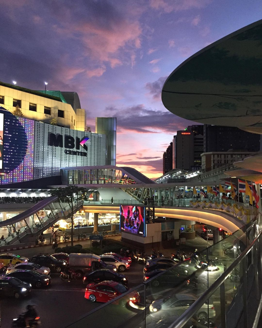 shopping in bangkok